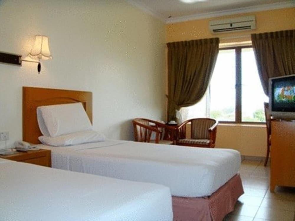 Megah D'Aru Hotel Kota Kinabalu Exterior foto
