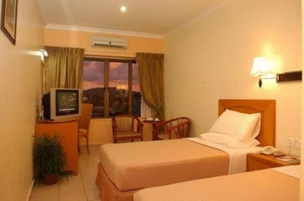 Megah D'Aru Hotel Kota Kinabalu Exterior foto