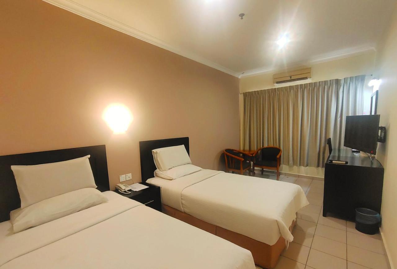 Megah D'Aru Hotel Kota Kinabalu Exterior foto