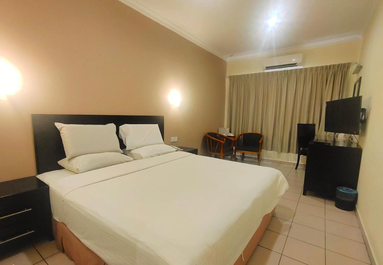 Megah D'Aru Hotel Kota Kinabalu Exterior foto